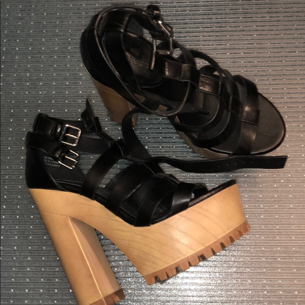 Chunky Sandal-Forever 21